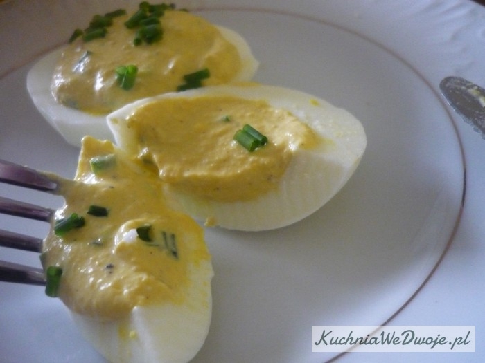 094 Jajka faszerowane marynowanymi pieczarkami [KuchniaWeDwoje.pl] 3