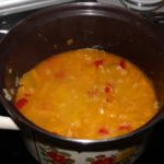 6. Gotować zupę do czasu, aż zmiękną warzywa