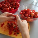2. Obrać pomidory