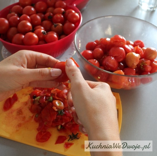 2. Obrać pomidory