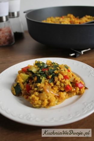 399 Kasza jaglana z warzywami w curry KuchniaWeDwoje_PL 1